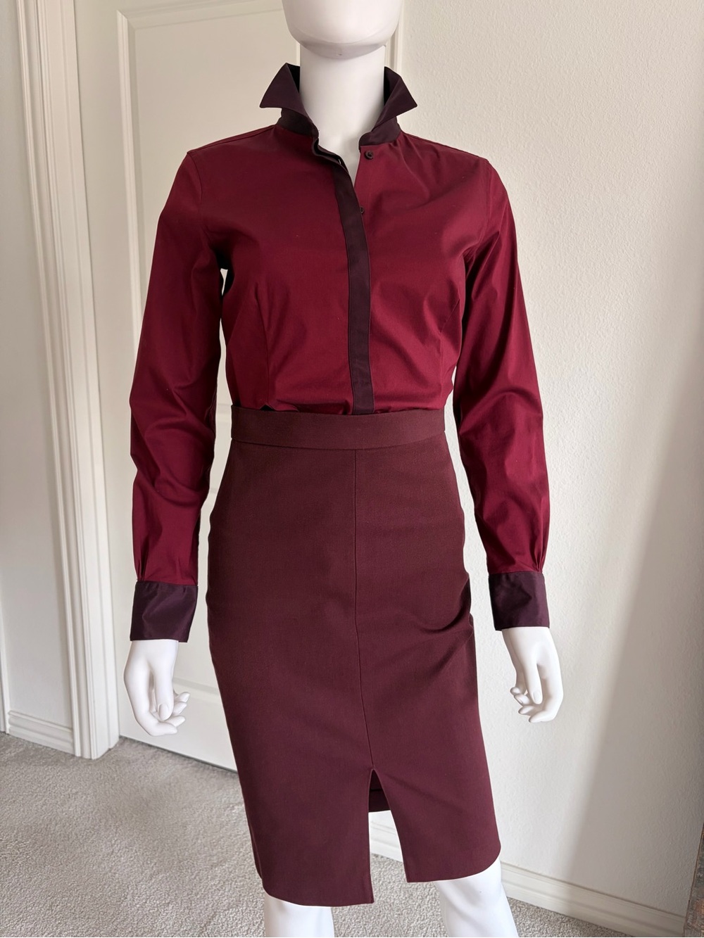 Banana Republic Burgundy Pencil Skirt 00